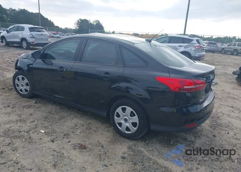 2017 Ford Focus S z USA, uszkodzony, nr VIN 1FADP3E26HL284470